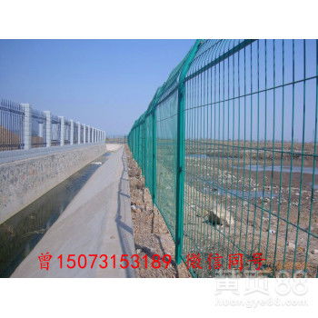 湖南护栏网批发 高品质双边丝、边框、高速与铁路护栏网一站式采购